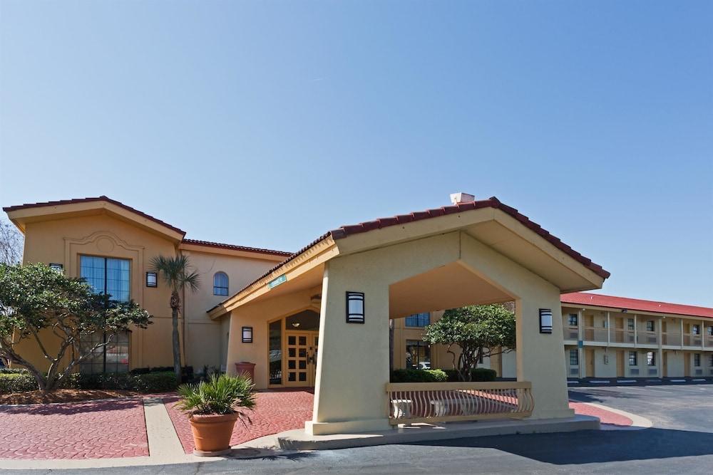 Baymont By Wyndham Jacksonville Orange Park Buitenkant foto